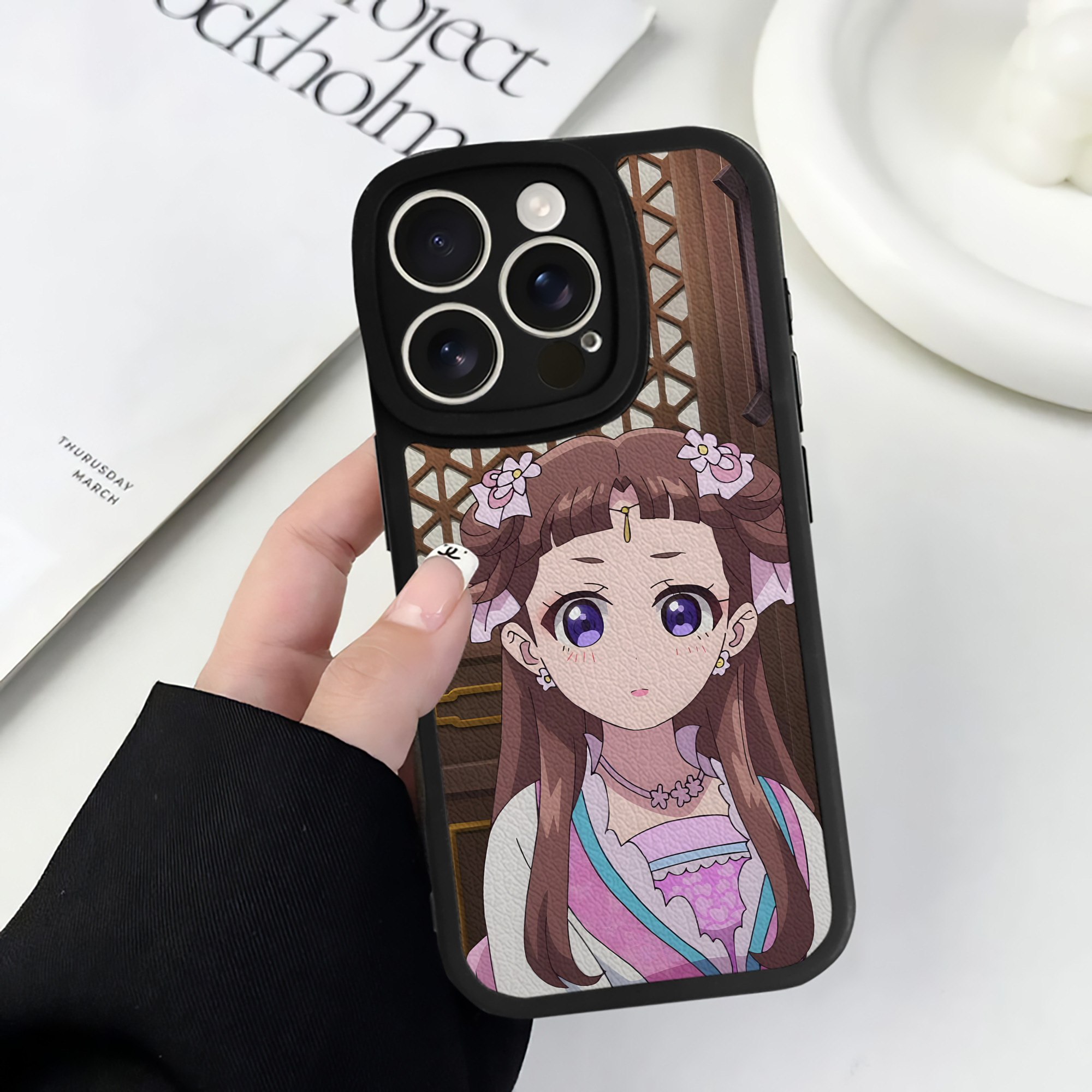 薬屋のひとりごと The Apothecary Diaries 【iPhone 16シリーズ対応】シリコンスマホケース（レザー調） 材質：シリコン